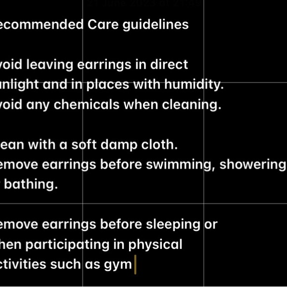 BNWT Grey Teardrop Earrings with Elegant Golden Clasp - Stylish and Versatile - Picture 12 of 12